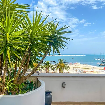 Terrazza Diomede- Manfredi Homes & Villas Manfredonia Exterior photo